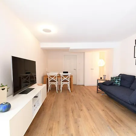 Apartment Schiefe Haus Festspiele